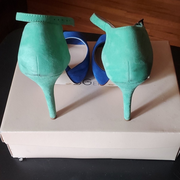 BCBGengeration - Lin Peep Toe Suede Pump - Picture 3 of 5